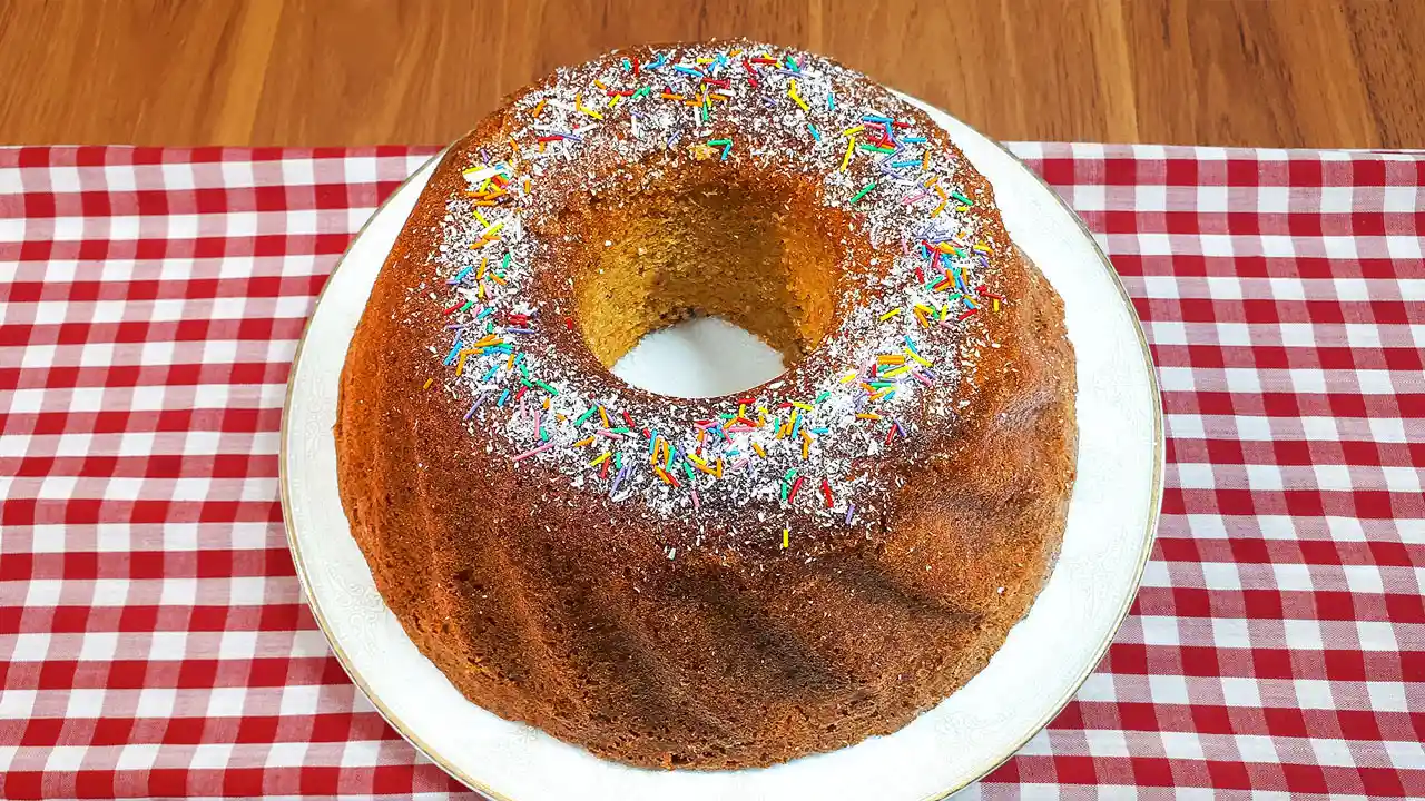 طرز تهیه کیک هویج و گردو و دارچین 1 کیک هویج، گردو و دارچین