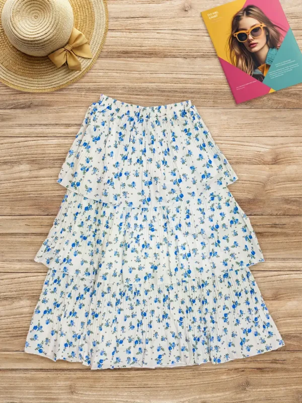 دامن سه طبقه با گل‌های ریز آبی