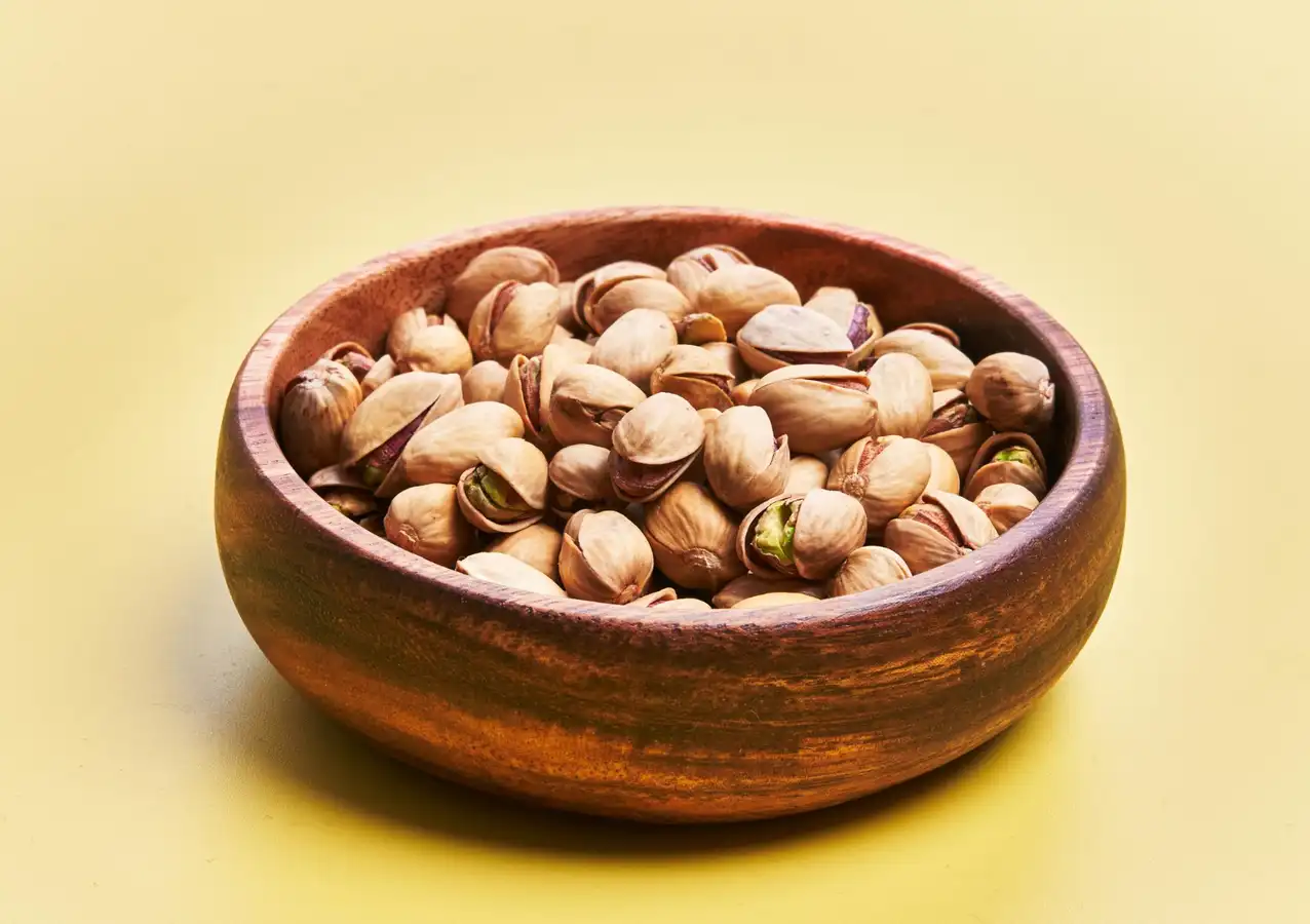 یک پیاله پسته