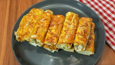 بورک اسفناج و پنیر با خمیر آماده یوفکا